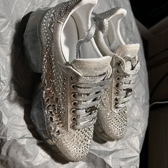 Absolutely brand new sneakers by Jimmy Choo. Bought wrong size. - Picture 6 of 7